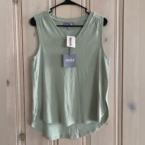 Marled Essentials Women's Light Green Tank Top V Neck